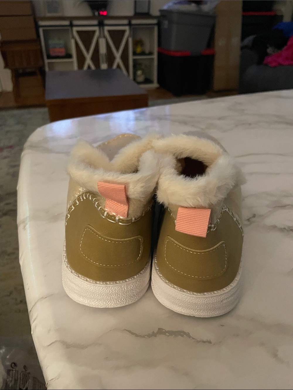 Slippers - Picture 3 of 4